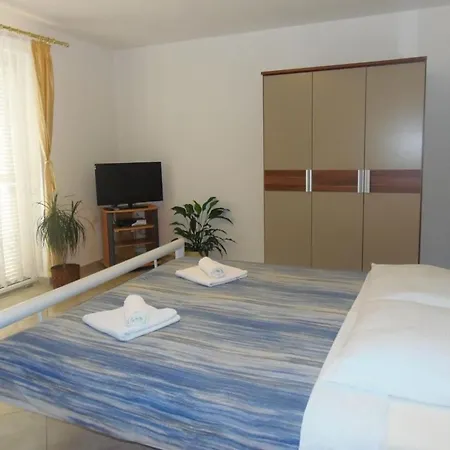 In With Sea View, Balcony, Air Conditioning, Wifi 4623-10 Апартаменты *